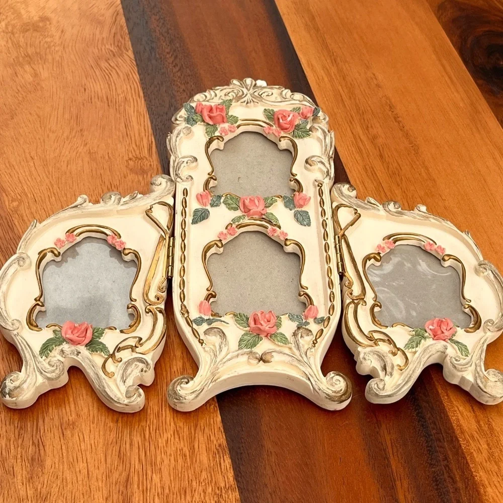 Vintage 3 D folding  Victorian style with roses pictures frame